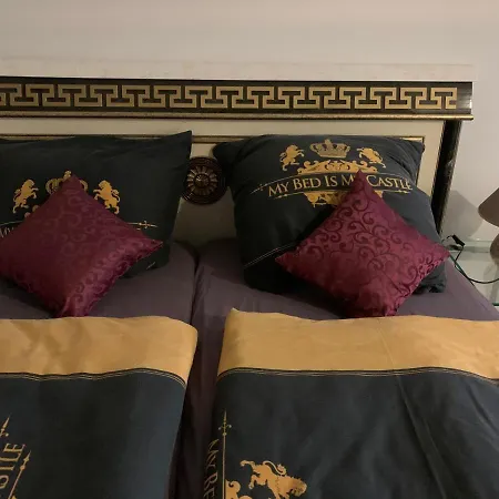 Apartment Pulheim شقة *