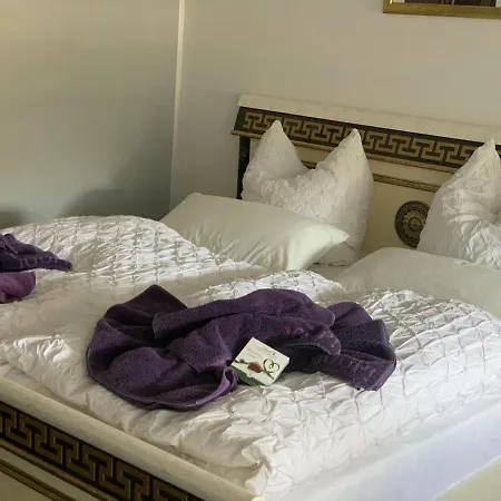 Apartment Pulheim شقة