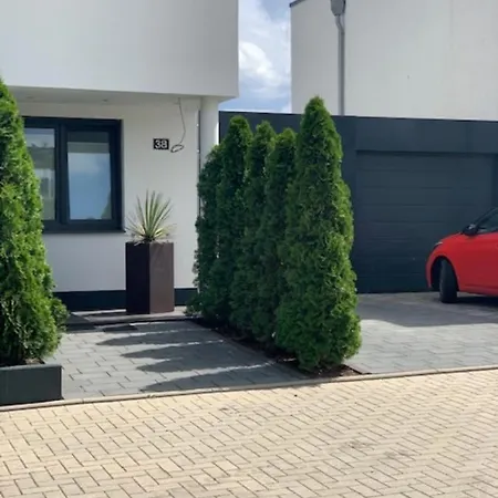Apartment Pulheim شقة *